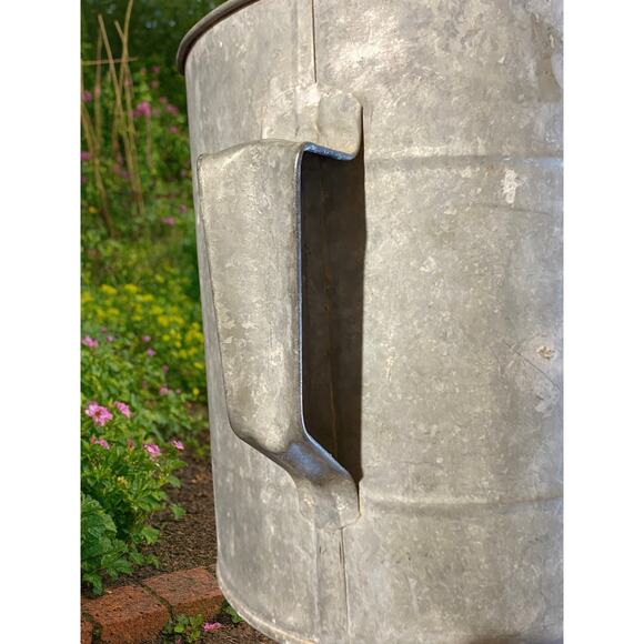 Vintage Galvanized Metal Watering Can – Large Farmhouse Garden Decor Rustic Grey - Picture 4 of 13